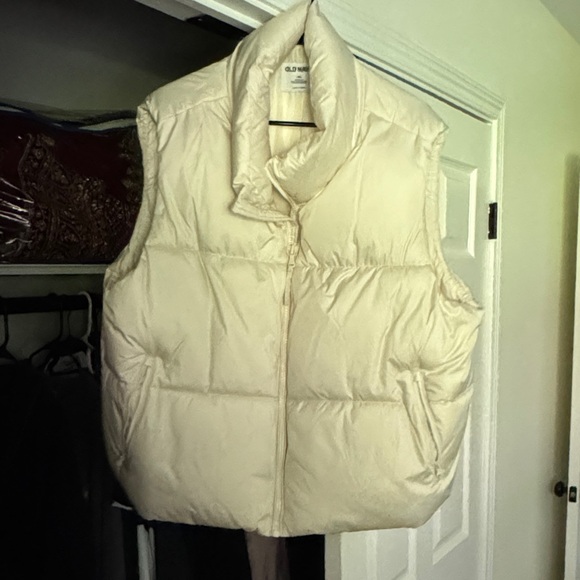 Old Navy Puffer Vest XXL - Picture 1 of 4